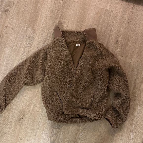 🍒 Brandy Melville Willow teddy bear fleece zip up Size M - Picture 5 of 5
